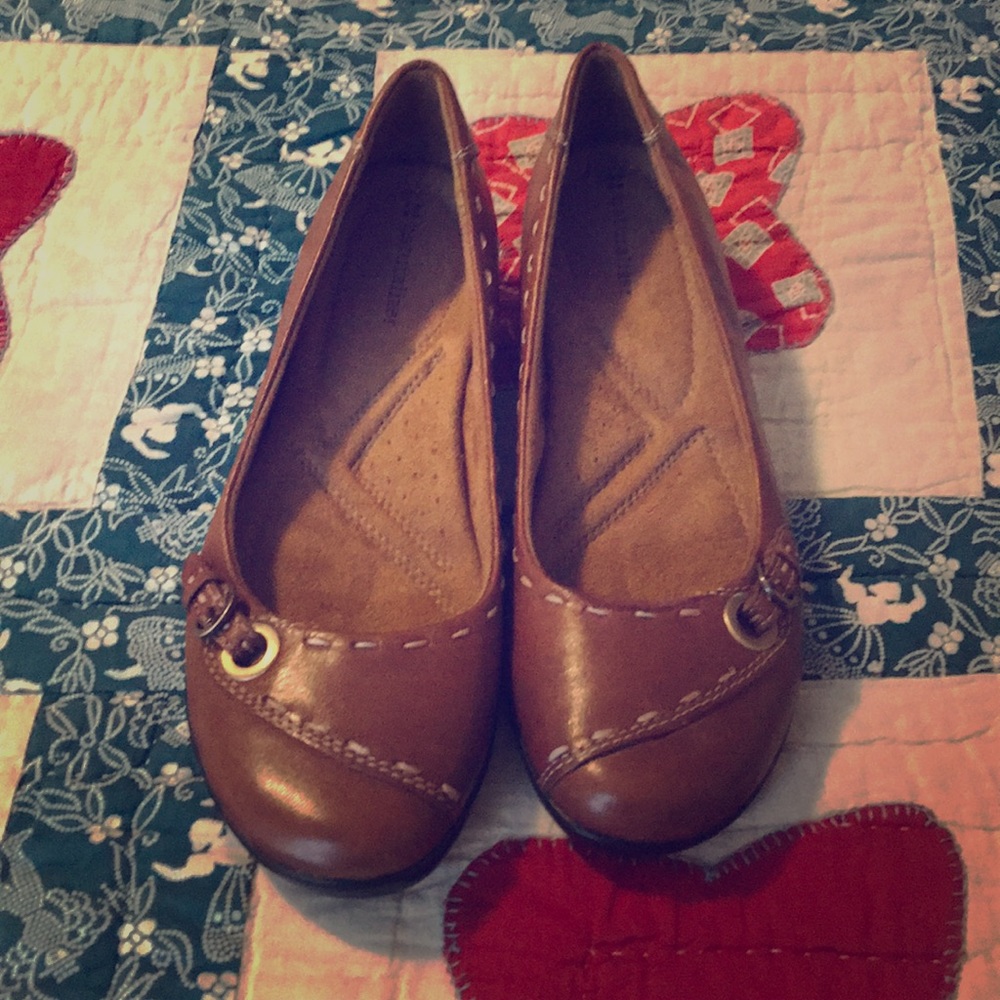Naturalizer flats